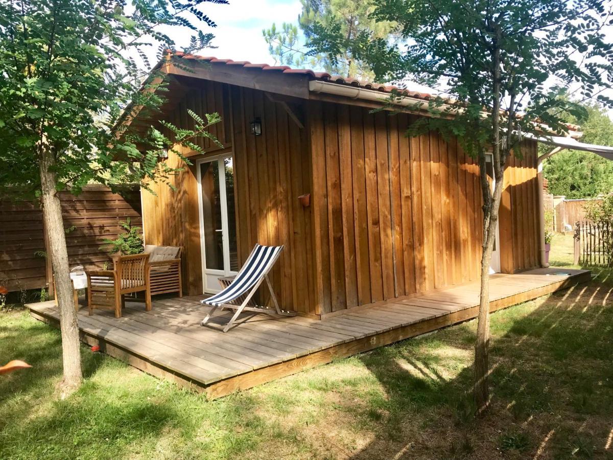 Escale Sous Les Pins Villa Salles  Exterior photo